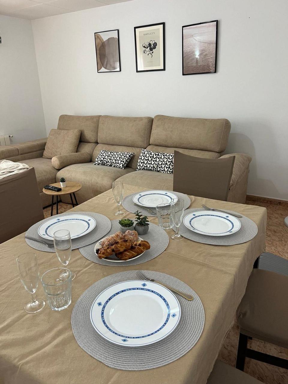 Piso Ideal Para Una Familia Ubicado Cerca Del Mar Blanes Exterior photo